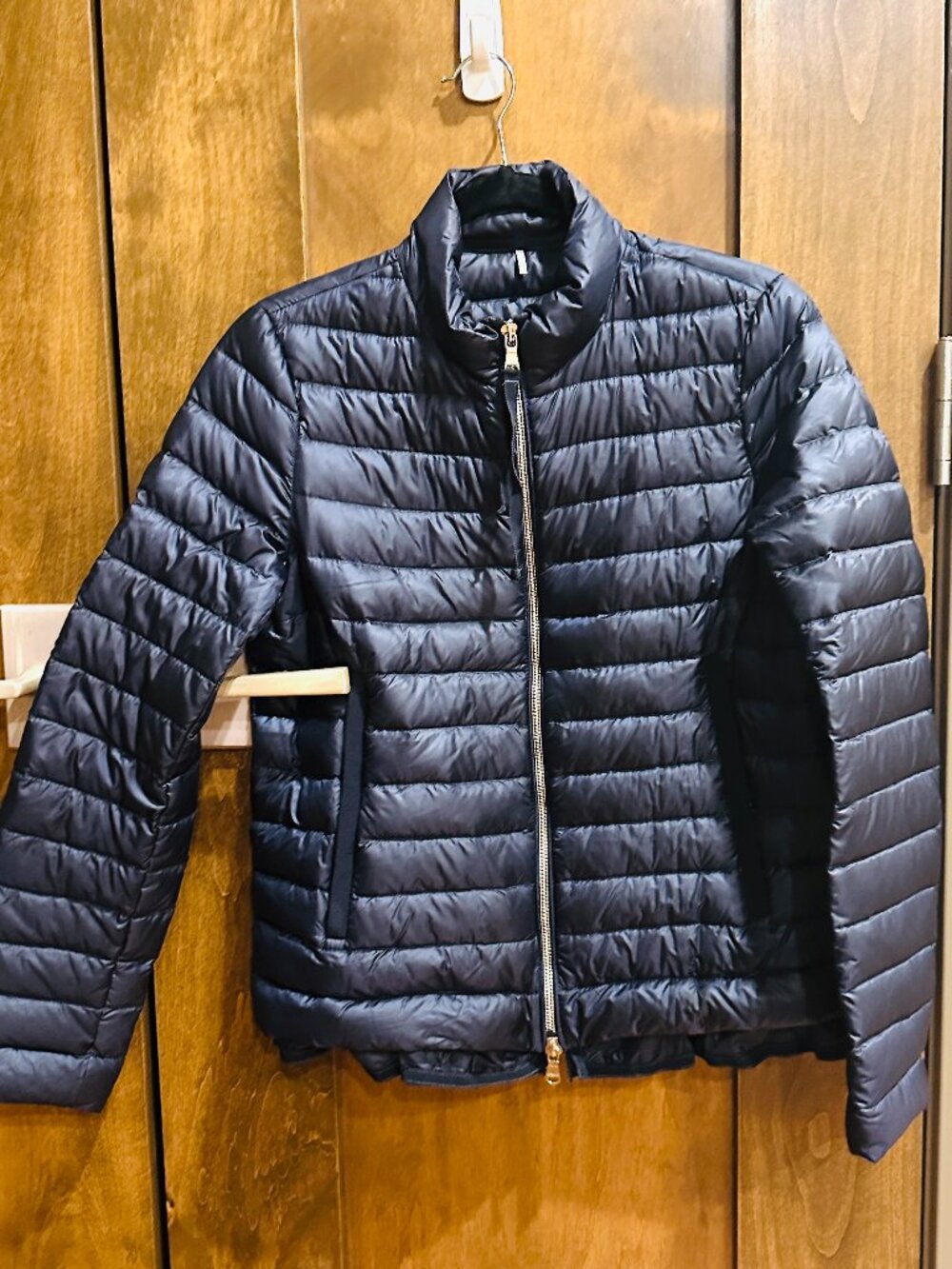 MONCLER BLUE PUFFER JACKET MEDIUM